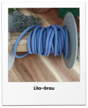 Lila-Grau